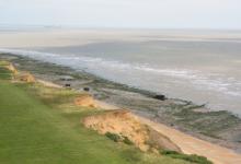   Coastal erosion Walton-on-the Naze  DM2150