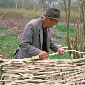 Hurdle Maker DM1387 